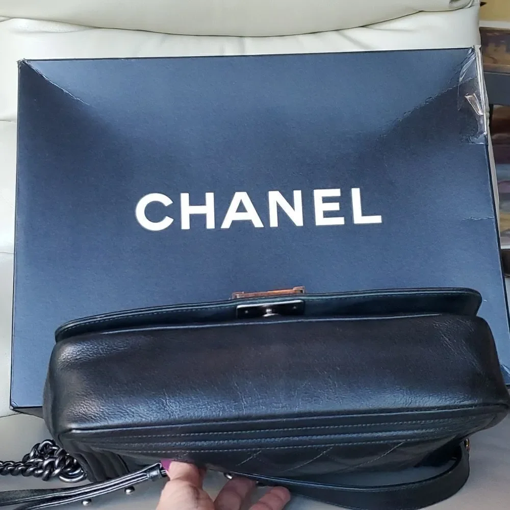 Chanel Authenticate Boy Bag Green Ombre,Gun Metal Hardware! Excellent Condition